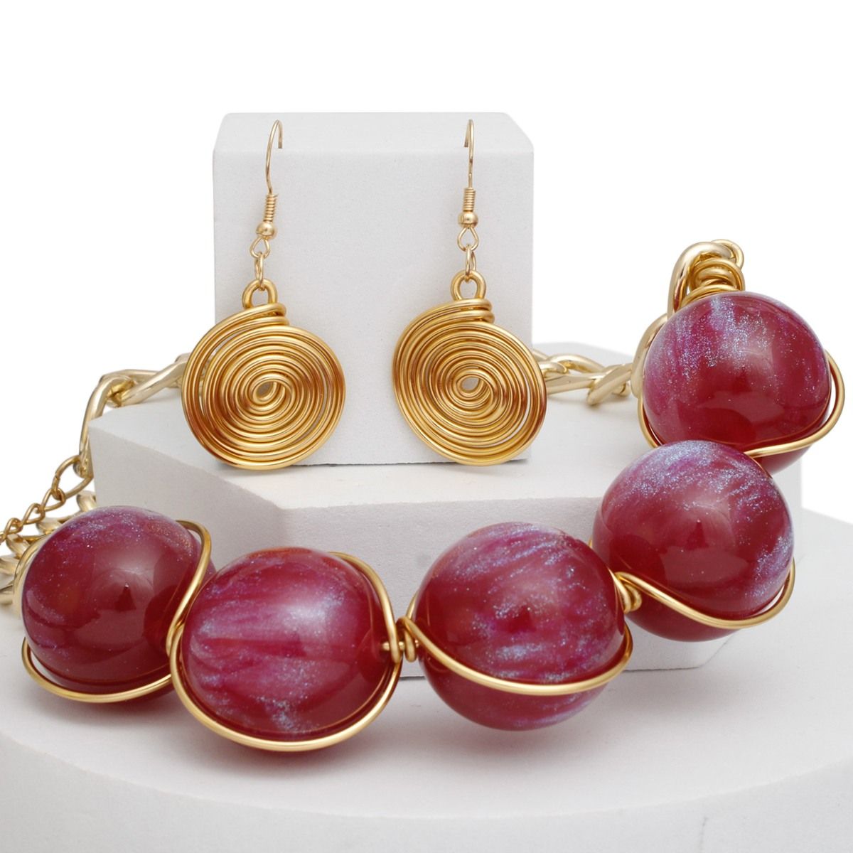 Collar Red Galactic Bead Gold Chain Necklace