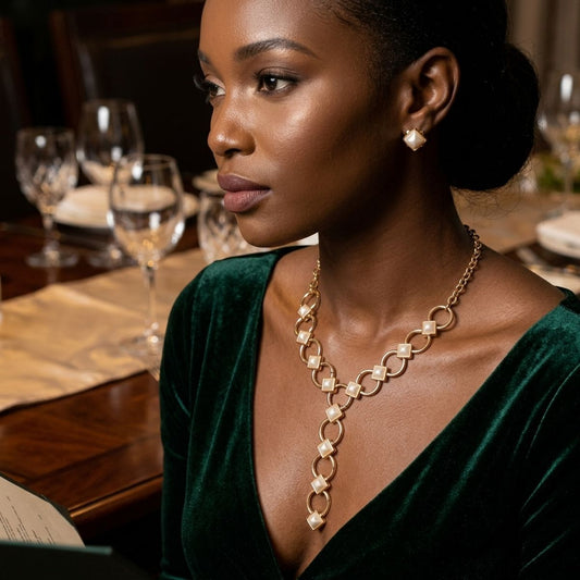 Y Gold Round Link Cream Pearl Pyramid Necklace