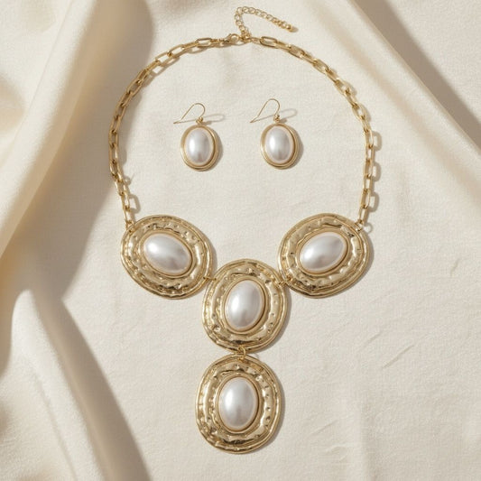 Pendant Gold Organic Oval Cream Pearl Necklace